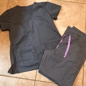 Mc 2 scrub set gray.